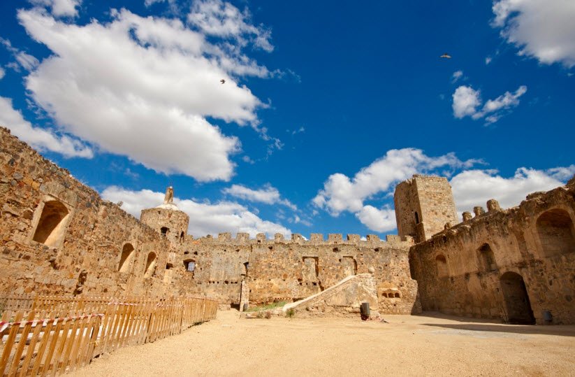 Castillo de Arribalavilla, Spain